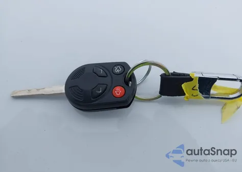 2014 Ford Focus Se z USA, uszkodzony, nr VIN 1FADP3K20EL128800